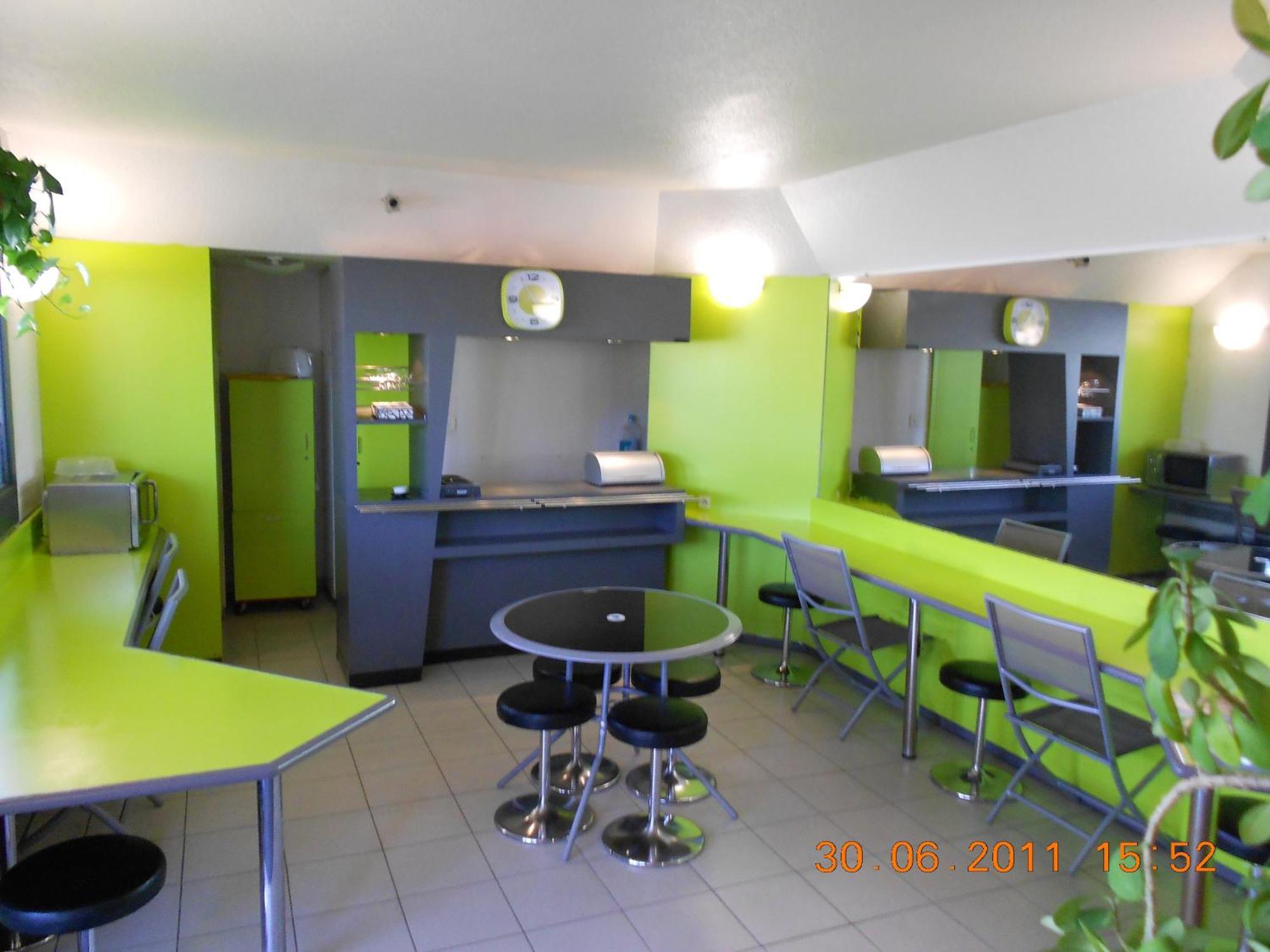 Lemon Hotel Le Coteau Exterior photo