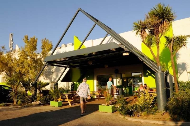 Lemon Hotel Le Coteau Exterior photo